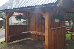 Rok 2021 – vybudovanie altánku na dolnom konci obce